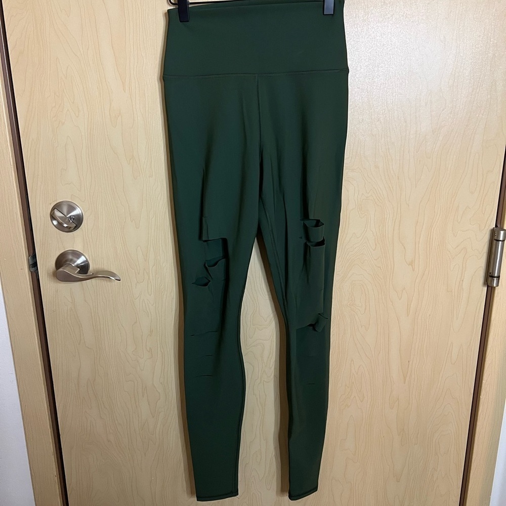 Alo Yoga High Ripped Warrior Leggings